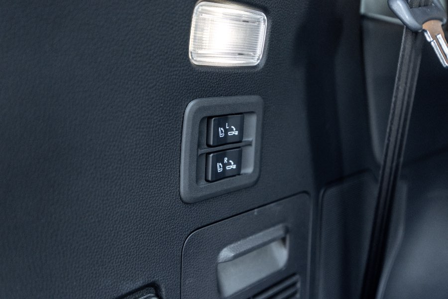 2023 LEXUS LX600 detail view 12 photo on CarNest