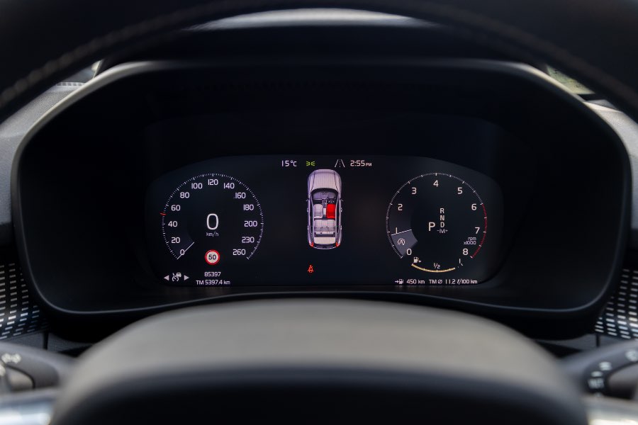2020 VOLVO T5 R-DESIGN detail view 16 photo on CarNest