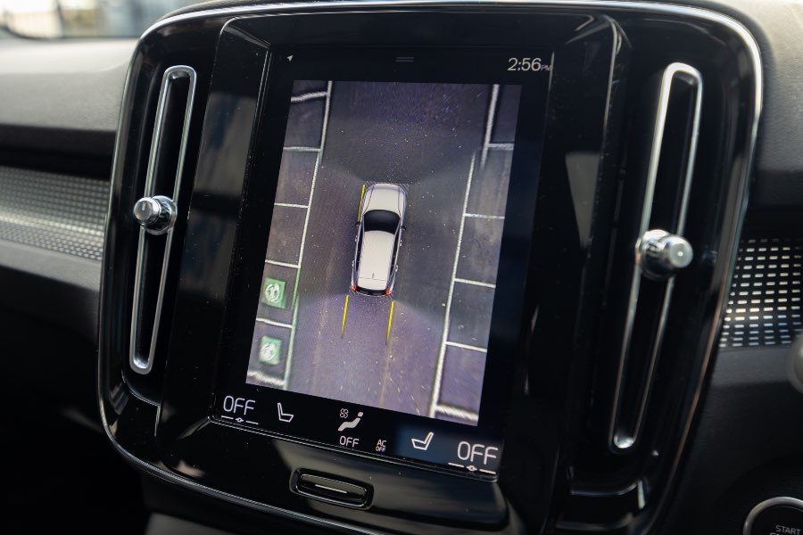2020 VOLVO T5 R-DESIGN detail view 18 photo on CarNest