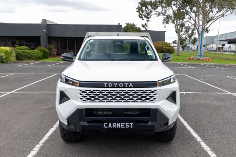 2025 TOYOTA HILUX WORKMATE sold vehicle photo on CarNest
