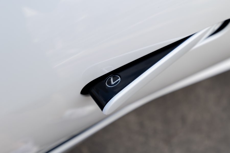 2023 LEXUS LC500 CONVERTIBLE detail view 19 photo on CarNest