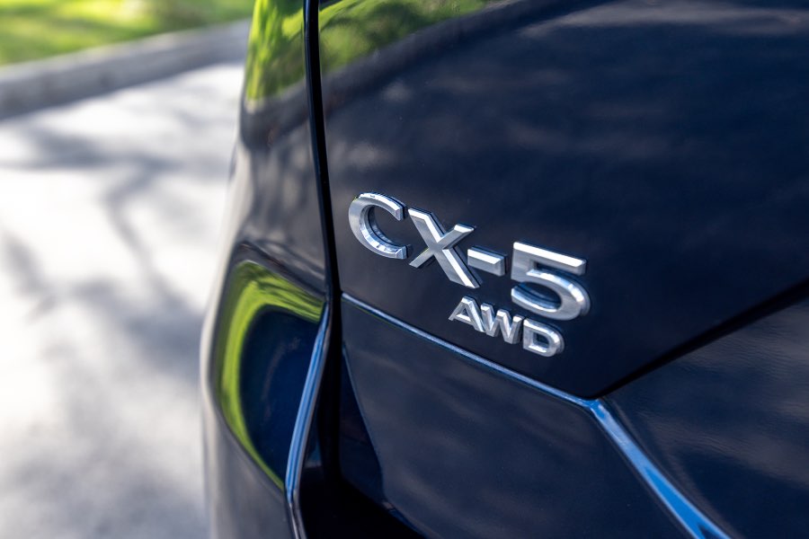 2022 MAZDA CX5 TOURING AWD interior dashboard photo on CarNest