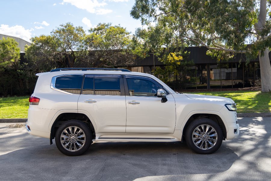 2022 TOYOTA LAND CRUISER LC300 SAHARA ZX detail view 7 photo on CarNest
