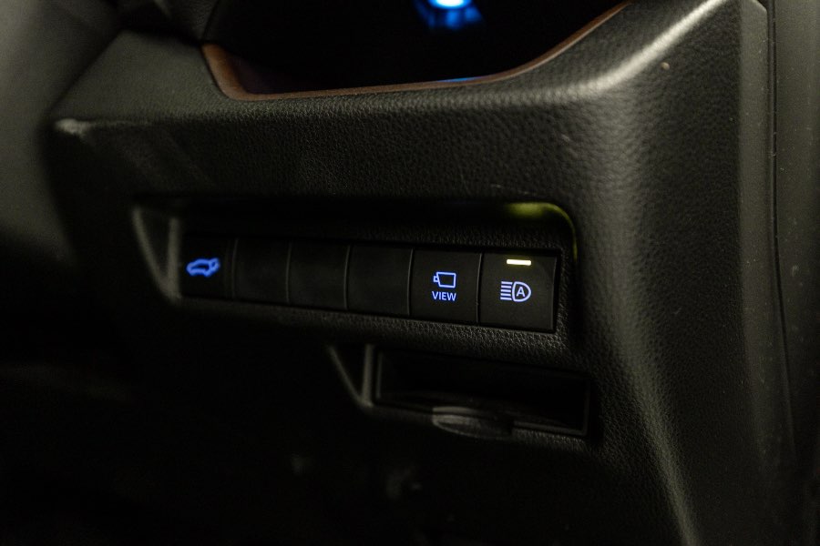 2020 TOYOTA RAV4 CRUISER detail view 11 photo on CarNest