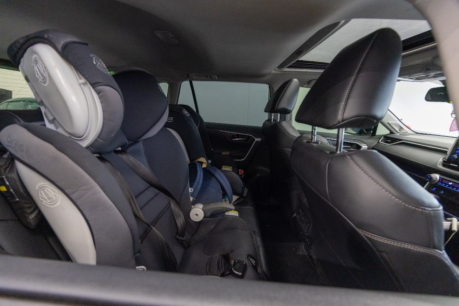 2020 TOYOTA RAV4 CRUISER detail view 14 photo on CarNest