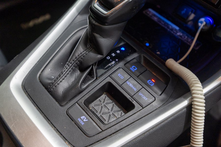 2020 TOYOTA RAV4 CRUISER detail view 16 photo on CarNest