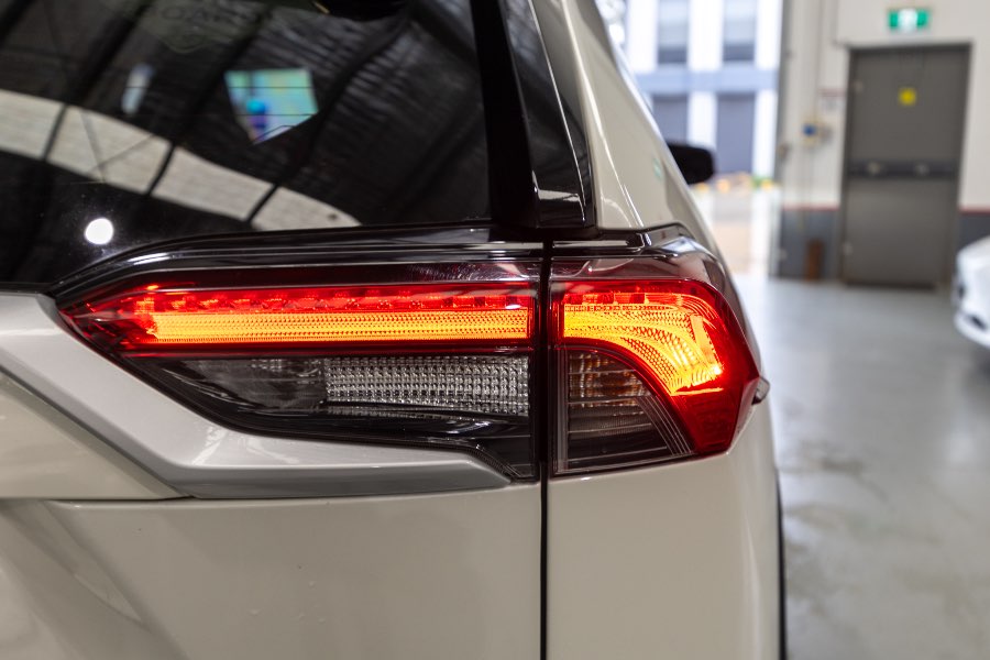 2020 TOYOTA RAV4 CRUISER cabin detail photo on CarNest