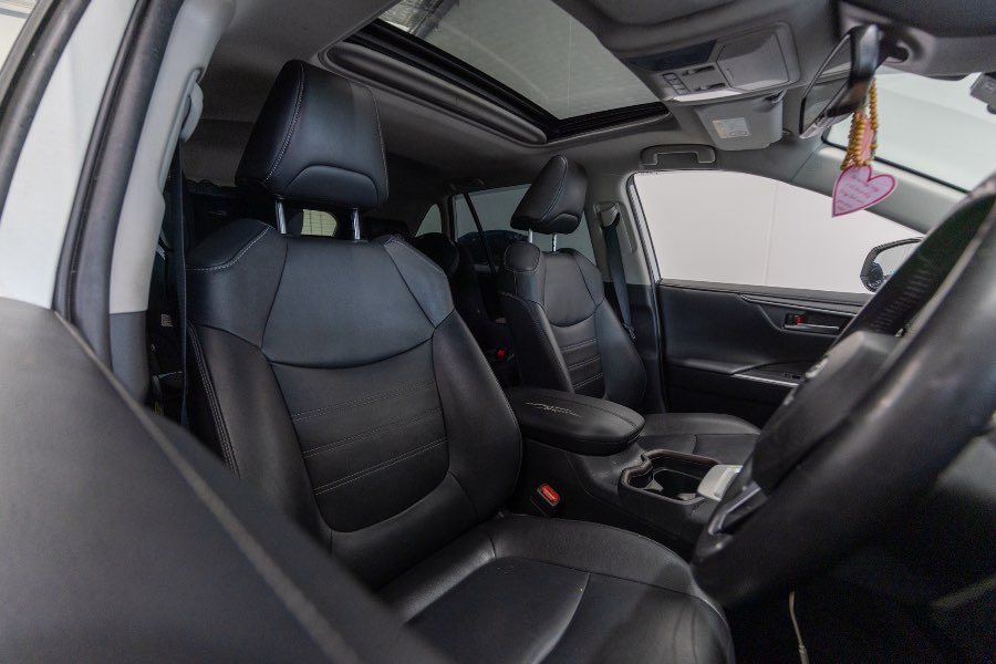 2020 TOYOTA RAV4 CRUISER additional detail photo on CarNest