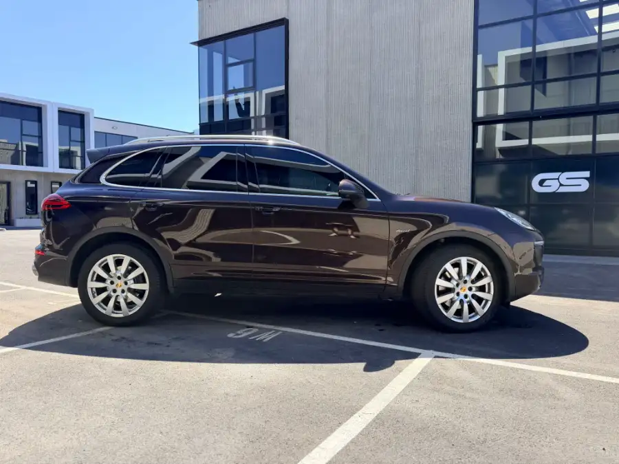 2015 PORSCHE CAYENNE sold vehicle photo on CarNest