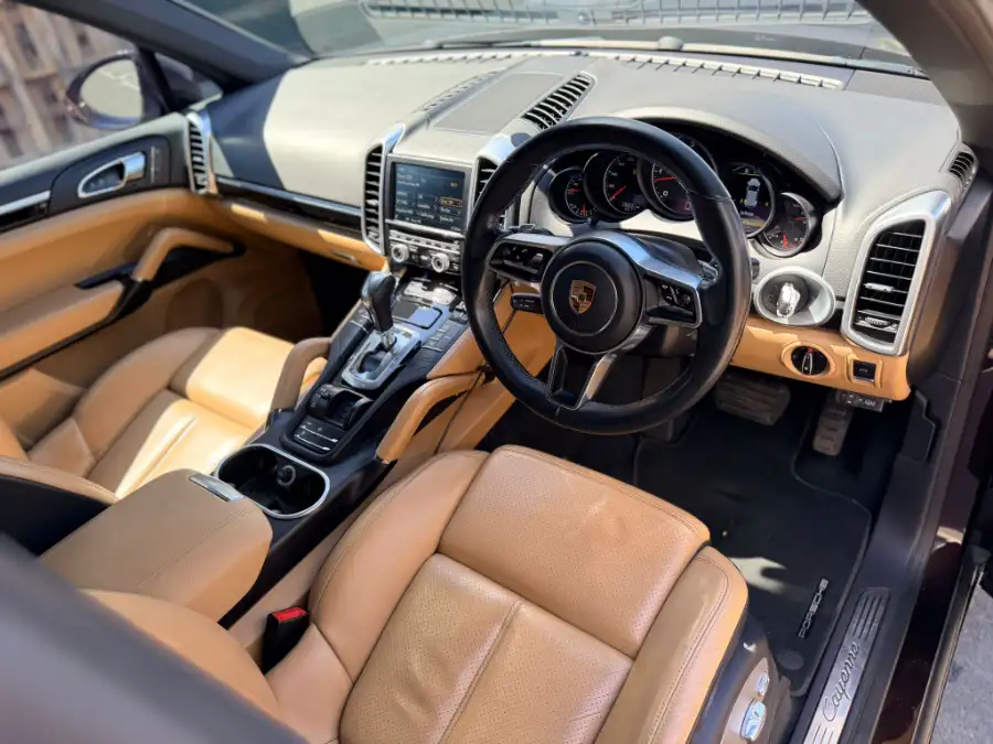 2015 PORSCHE CAYENNE sold vehicle photo on CarNest
