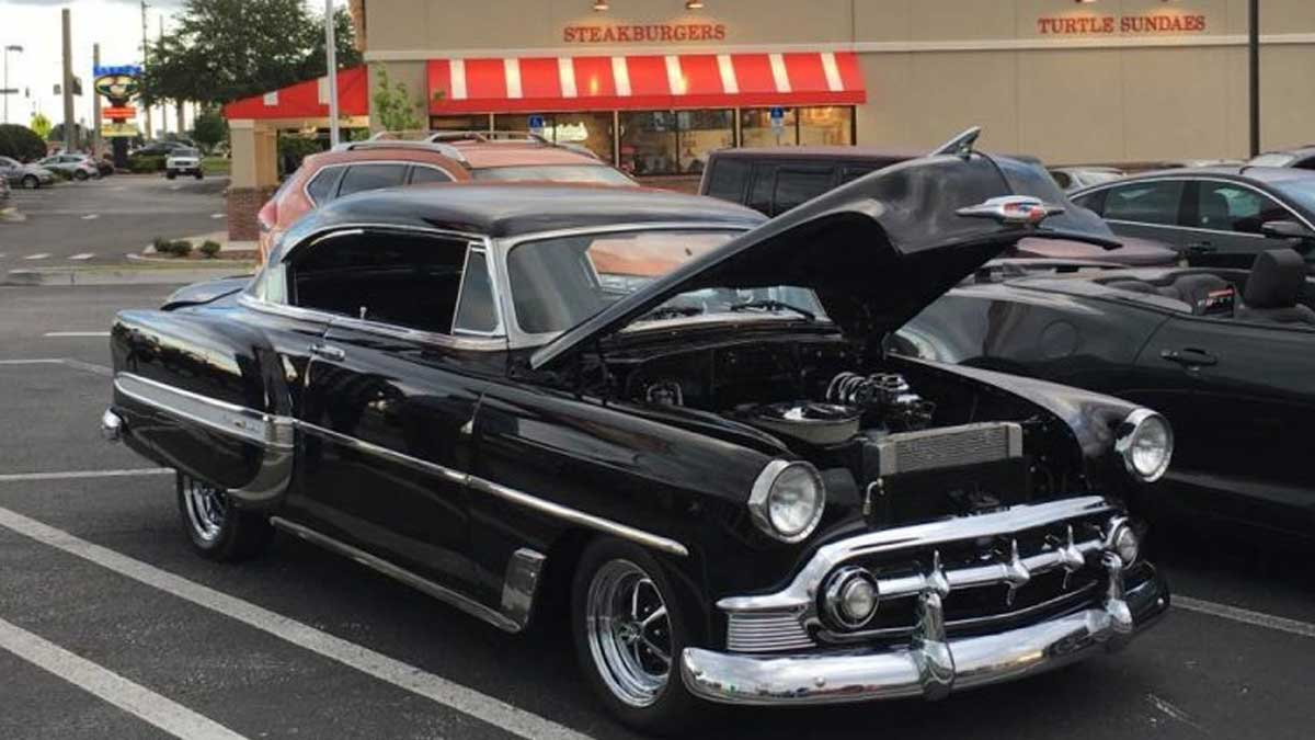 Cruise Night at Freddy's Burgers