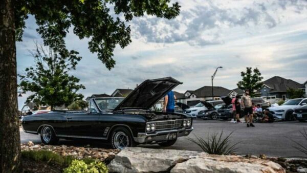 SaddleCreek Amenity Center – SDLCRK Car Show