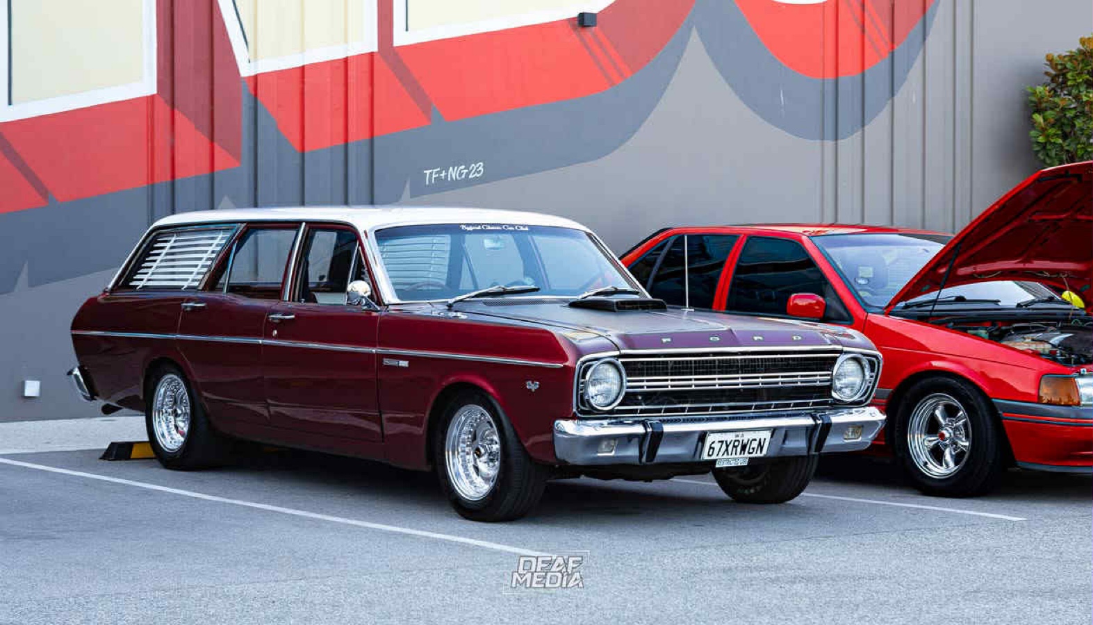 Vehicle showcase