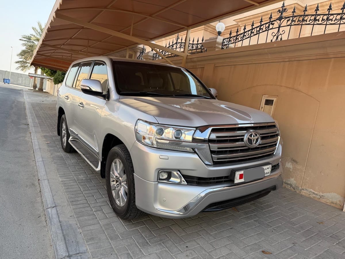 2016 Toyota Land Cruiser GXR for sale in Bahrain