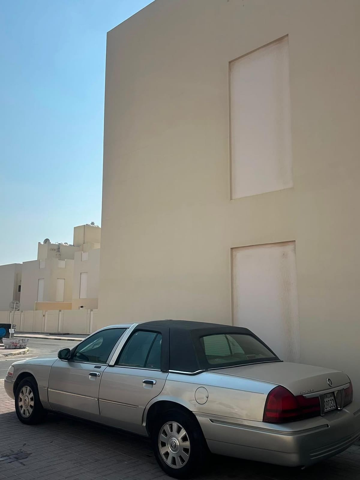 2003 Ford Marquis for sale in Bahrain