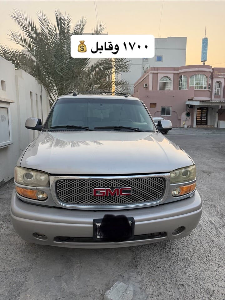2004 GMC Yukon Denali for sale in Bahrain
