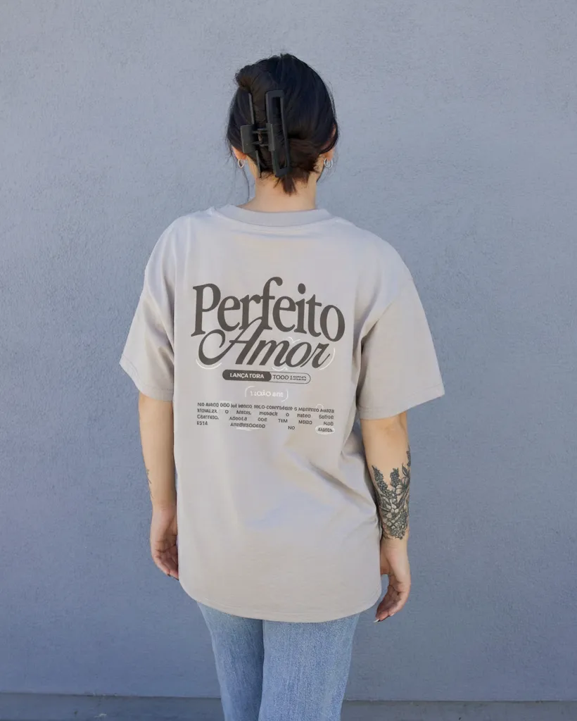 Camiseta Cristã Unissex Perfeito Amor