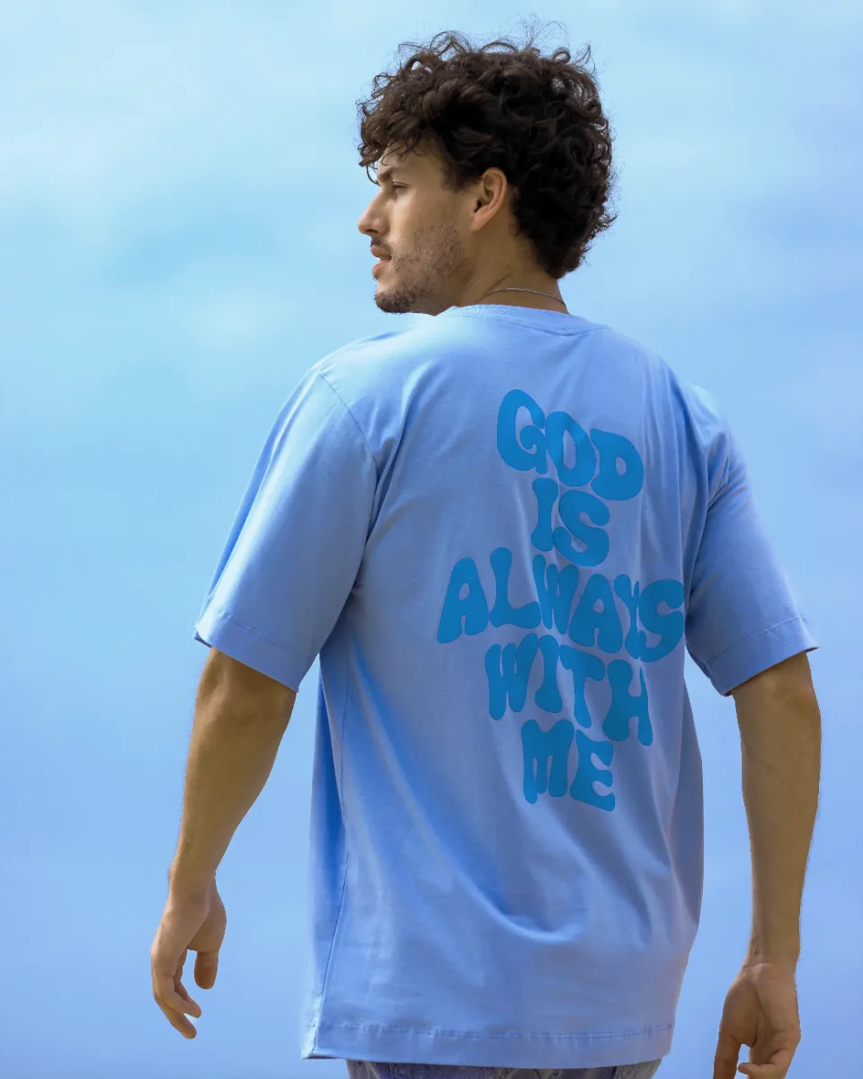 Camiseta Cristã Unissex God Is Always With Me - Oversized — imagem 7
