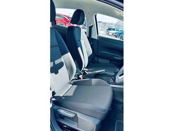 2026 Volkswagen Polo Hatch 1.0 TSI 70kW photo 5