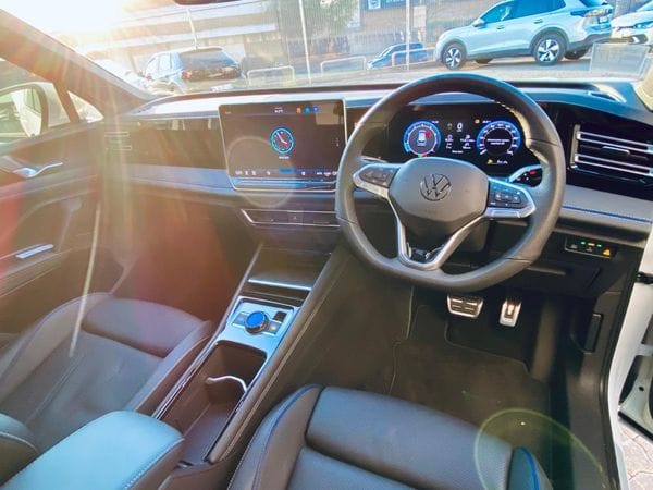 2026 Volkswagen Tiguan 1.4 TSI 110kW R-Line Auto photo 2