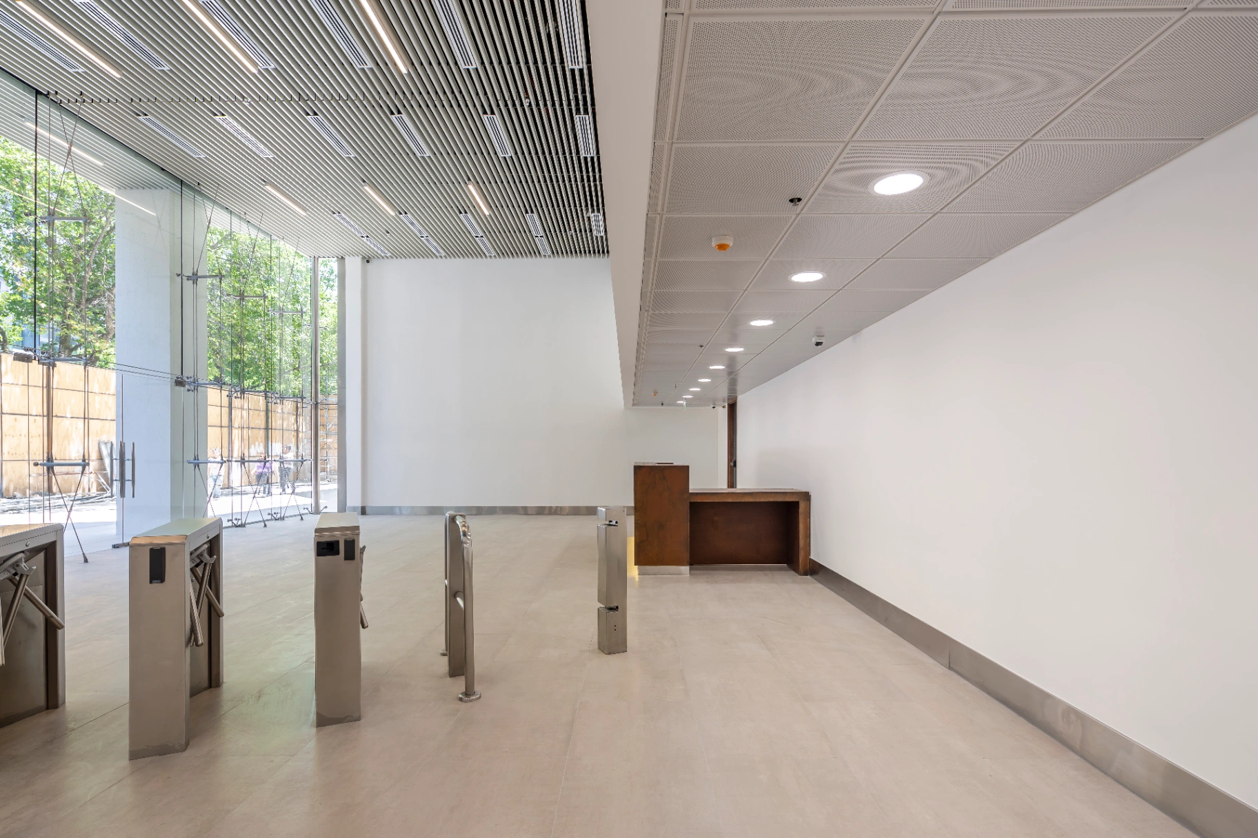 Hall de Acceso Sura - 2