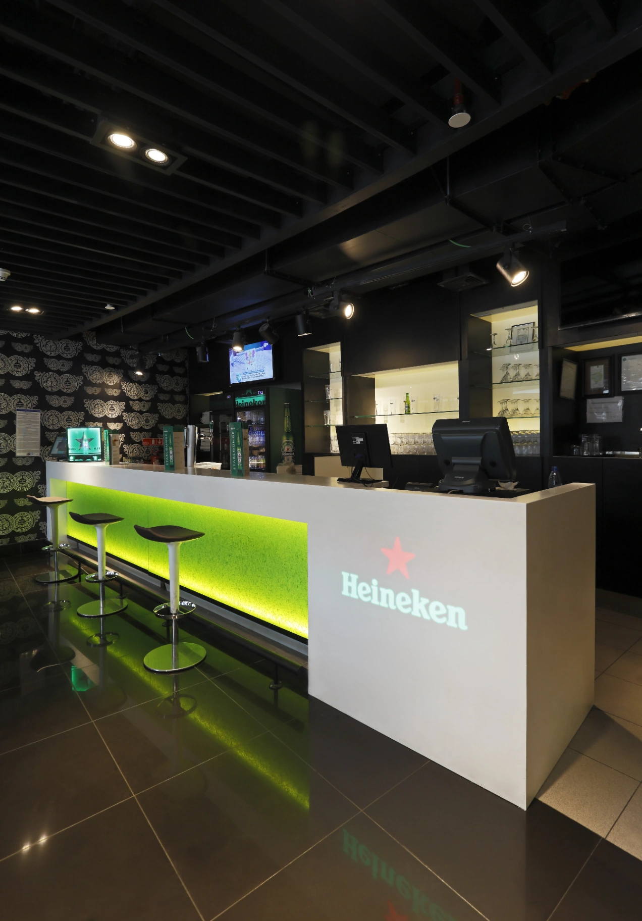 Bar Heineken - 1
