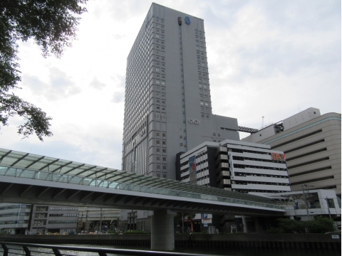 横浜スカイビル