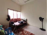 Photo 8972 of Single Storey Terrace House at Taman Sri Serdang, Leasehold bumi Lot, near Sekolah Rendah & Sekolah Menengah