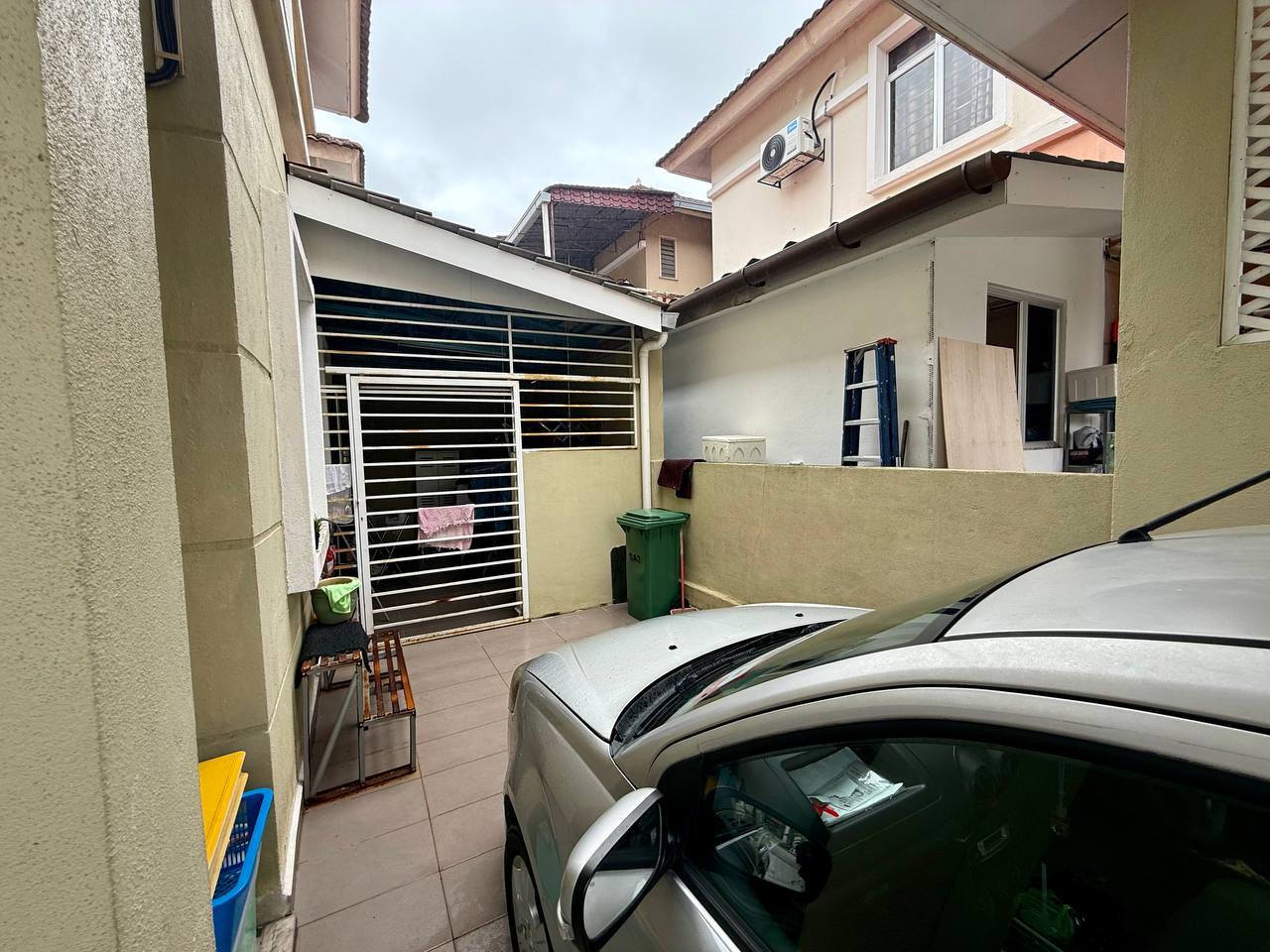 Full Photo 4900 of Double Storey Semi-D Cluster Az-Zaharah at Puncak Alam, Leasehold (until 2095), Bumi Lot, Jalan Mokhtar Dahari, Puncak Alam