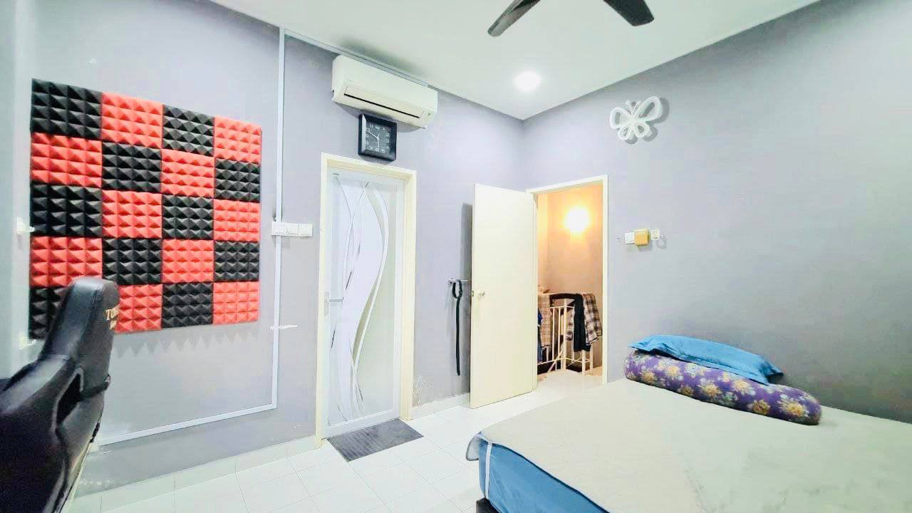 Full Photo 4908 of Double Storey Semi-D Cluster Az-Zaharah at Puncak Alam, Leasehold (until 2095), Bumi Lot, Jalan Mokhtar Dahari, Puncak Alam