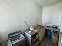 Photo 21777 of Pangsapuri Akasia, Bandar Botanic, Selangor. Prime Location at Aeon Mall, GM Klang, Lotus's, Giant, Aeon, SMK, SK Bukit Tinggi, Botanic Resort Club, Hospital Klang, Banks, Restaurants, McD, 99speedmart, mini market, food stalls, dobi, workshop, Petrol Station