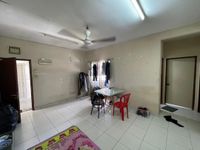 Photo 21783 of Pangsapuri Akasia, Bandar Botanic, Selangor. Prime Location at Aeon Mall, GM Klang, Lotus's, Giant, Aeon, SMK, SK Bukit Tinggi, Botanic Resort Club, Hospital Klang, Banks, Restaurants, McD, 99speedmart, mini market, food stalls, dobi, workshop, Petrol Station