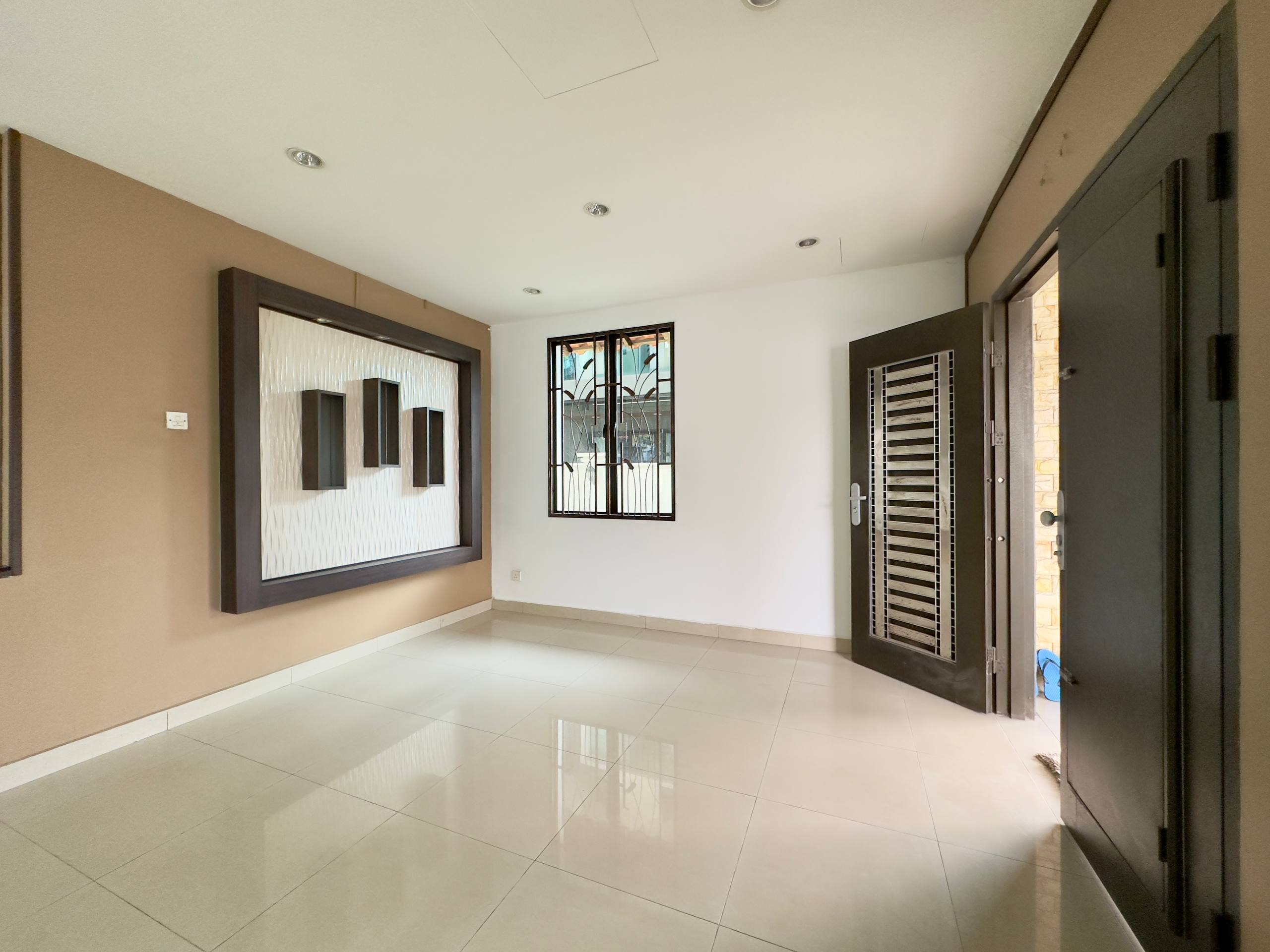 Full Photo 14047 of Aman Perdana Klang Bungalow 2 Storey, Freehold Open, Land Area 50 x 80 (4000 sqft), Facing North