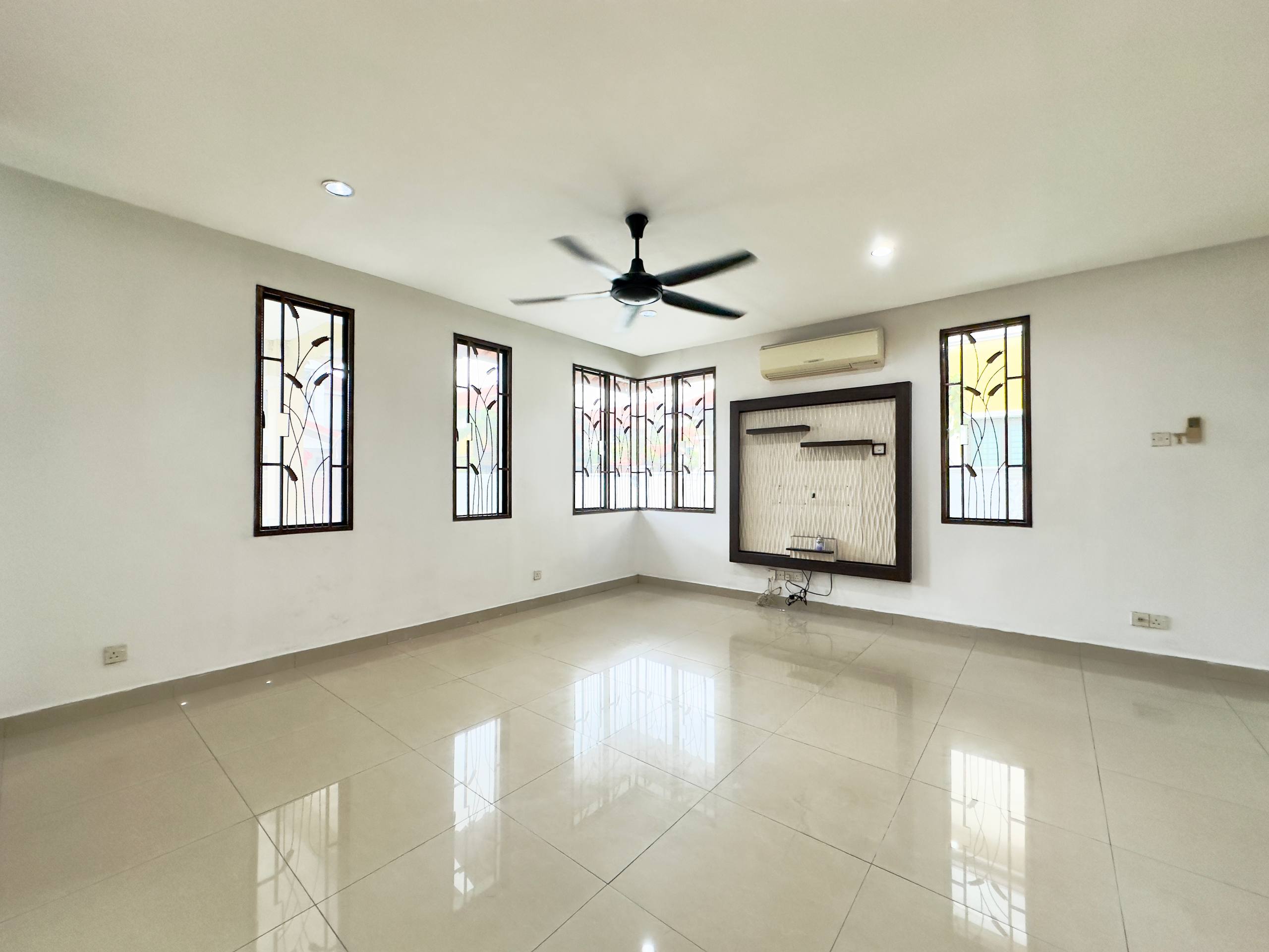Full Photo 14048 of Aman Perdana Klang Bungalow 2 Storey, Freehold Open, Land Area 50 x 80 (4000 sqft), Facing North