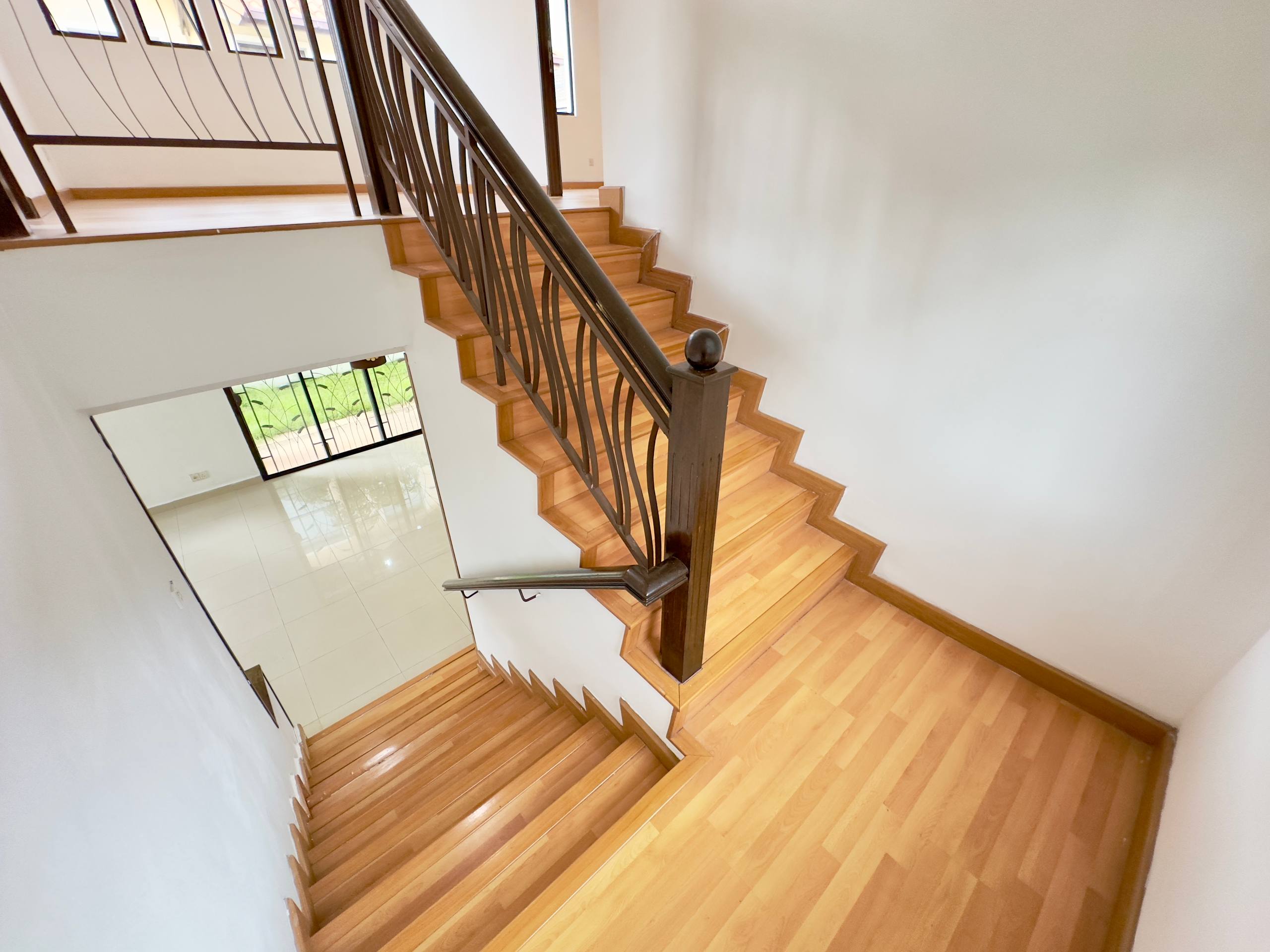 Full Photo 14058 of Aman Perdana Klang Bungalow 2 Storey, Freehold Open, Land Area 50 x 80 (4000 sqft), Facing North