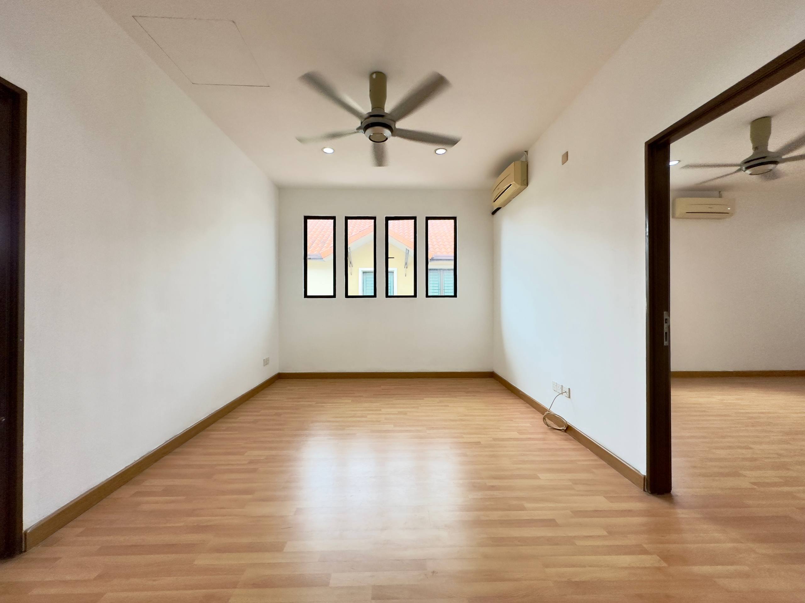 Full Photo 14060 of Aman Perdana Klang Bungalow 2 Storey, Freehold Open, Land Area 50 x 80 (4000 sqft), Facing North