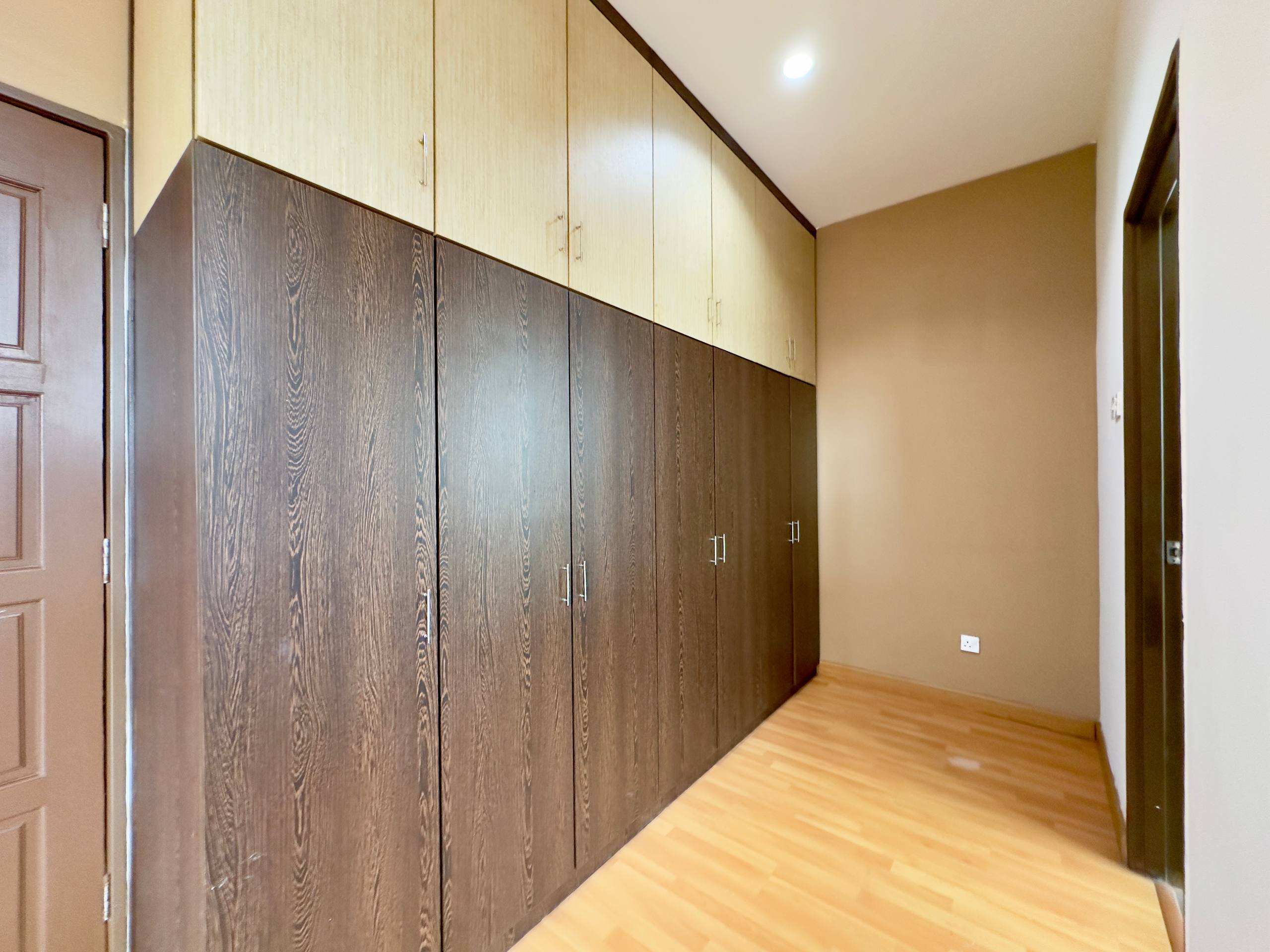 Full Photo 14069 of Aman Perdana Klang Bungalow 2 Storey, Freehold Open, Land Area 50 x 80 (4000 sqft), Facing North