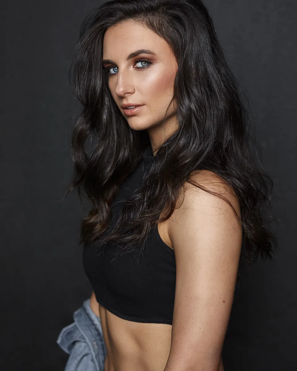 Courtney Lowe