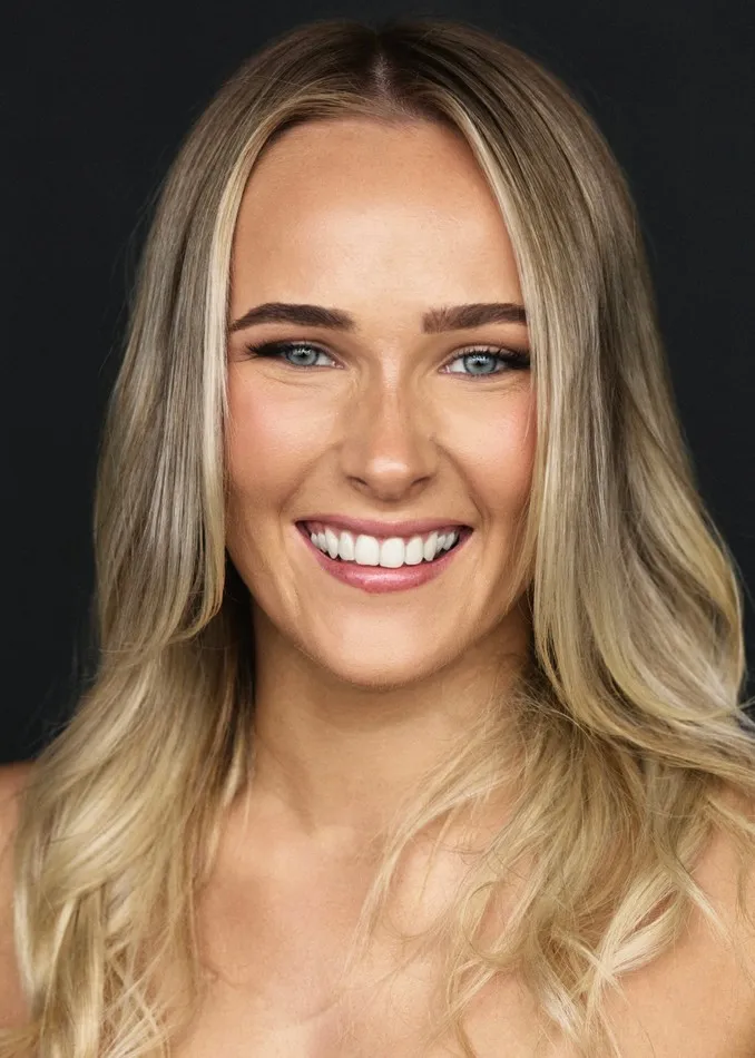 Lucinda Curry