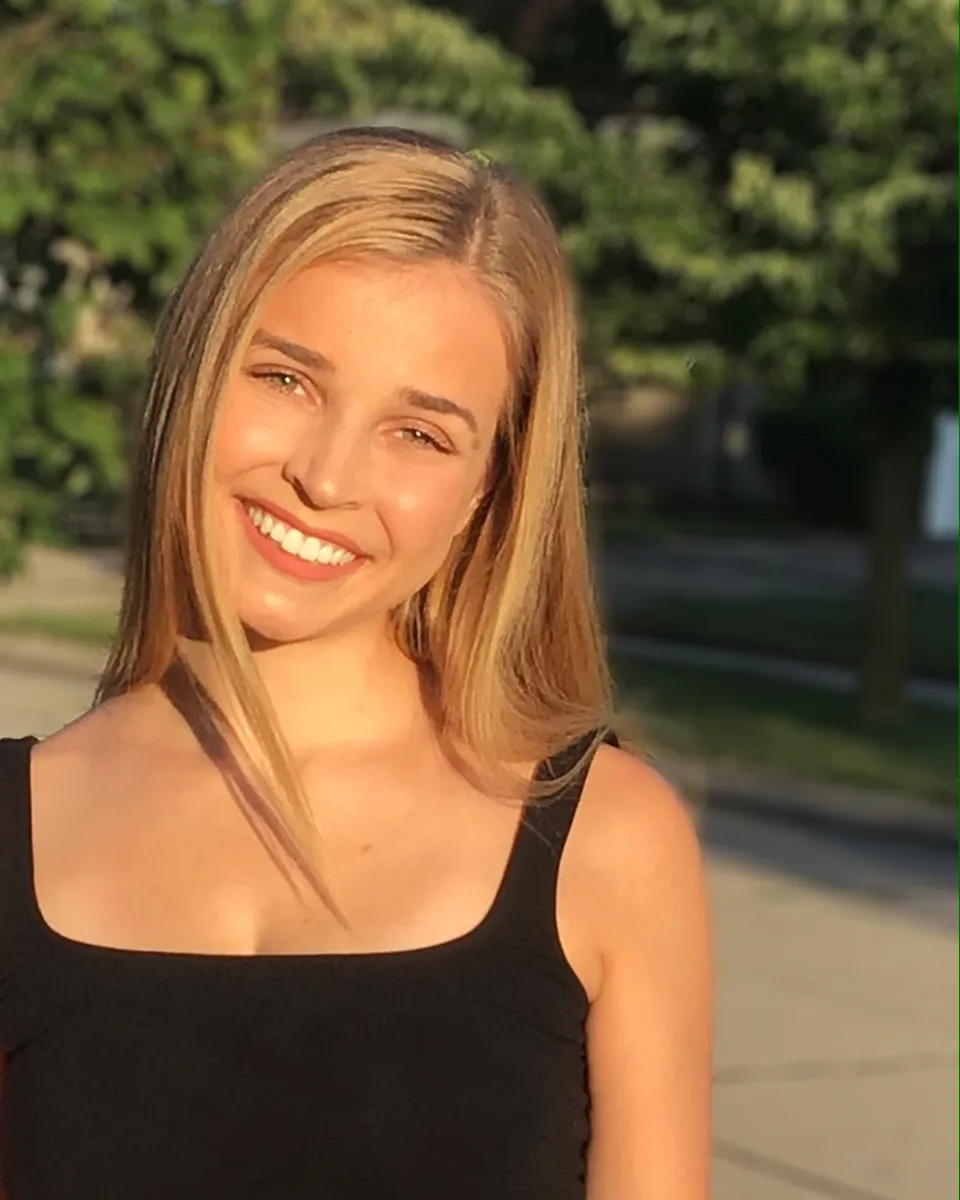 Holly Nelson