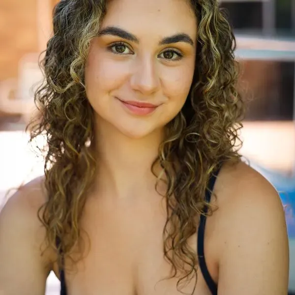 Izabella Day