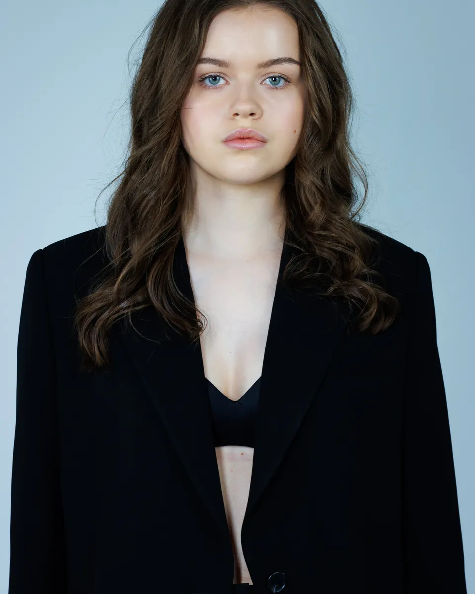 Holly Robertson