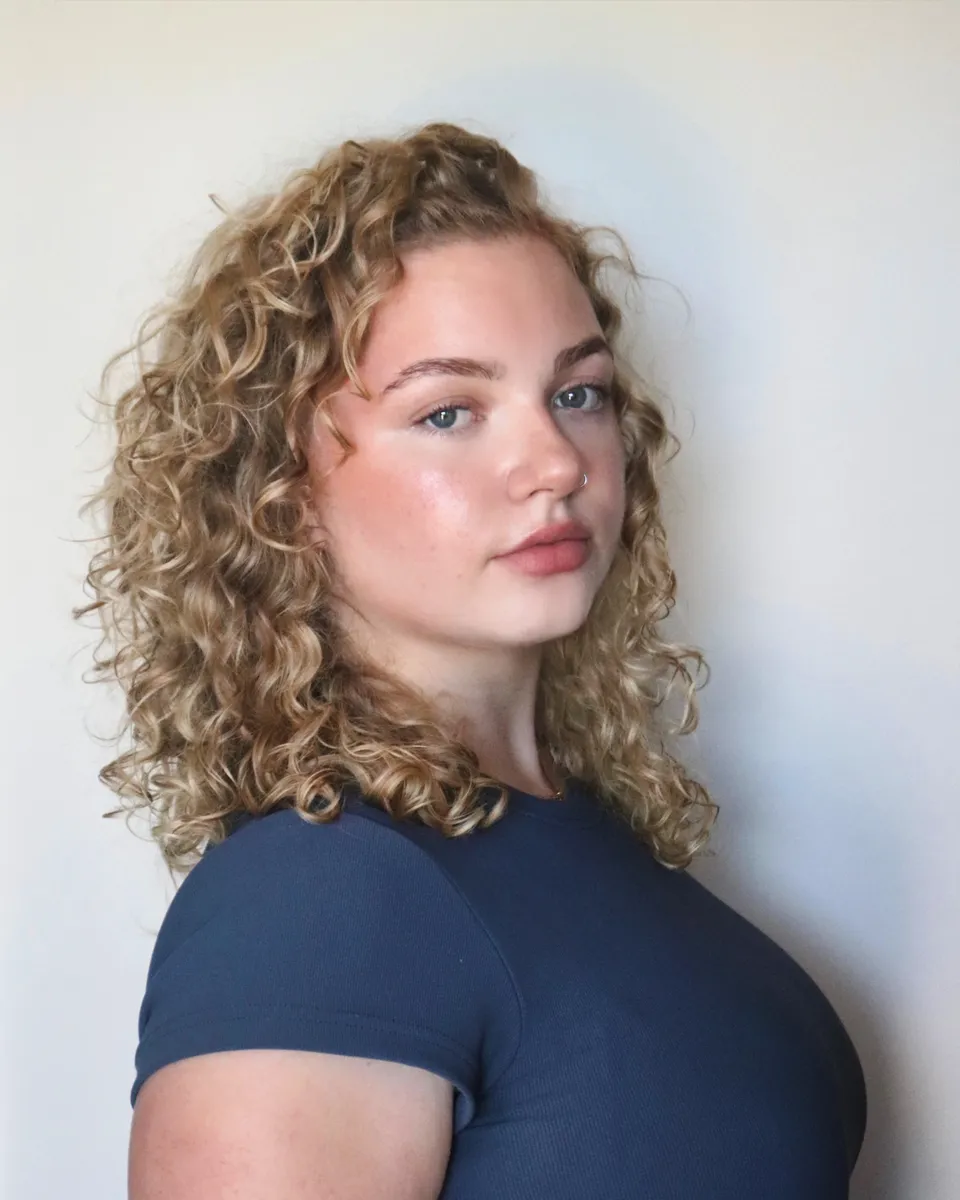 ELLIE SKINNER