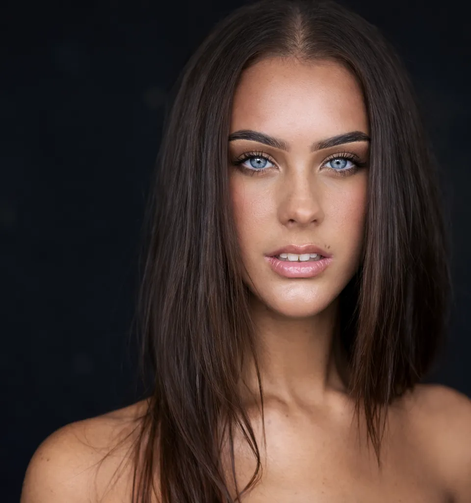 SHAKIRA GOLTMAN