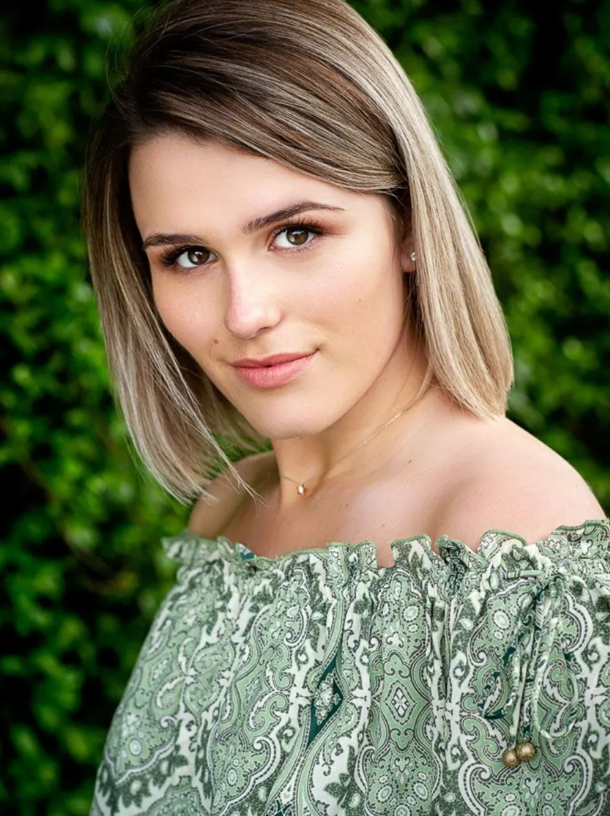 Alexandra Coulton