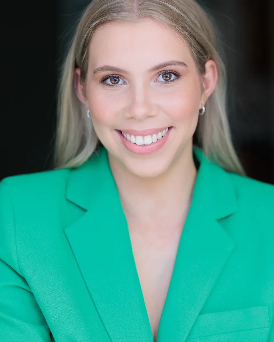 Isabel Holley