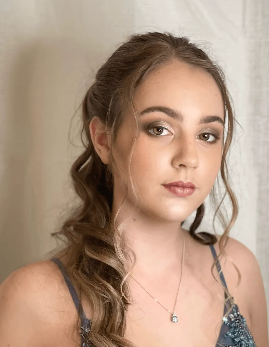 Mia Cross