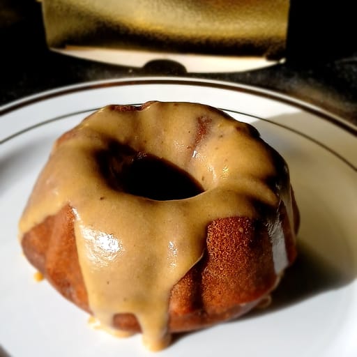 Mini Caramel Glazed Pumpkin Spice Cake 