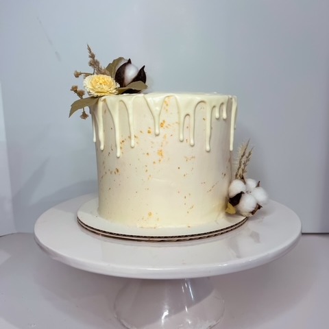 White + Gold Drip Cake