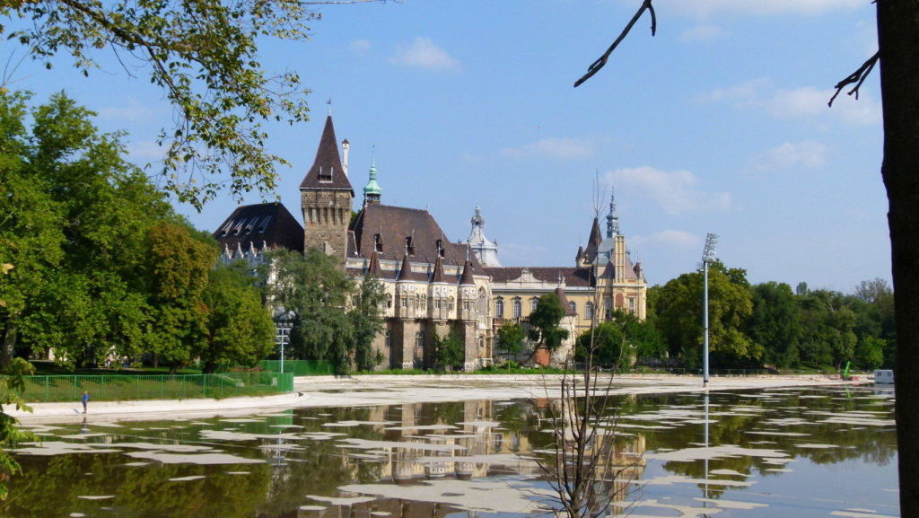 Vajdahunyad Vara - Cover Photo